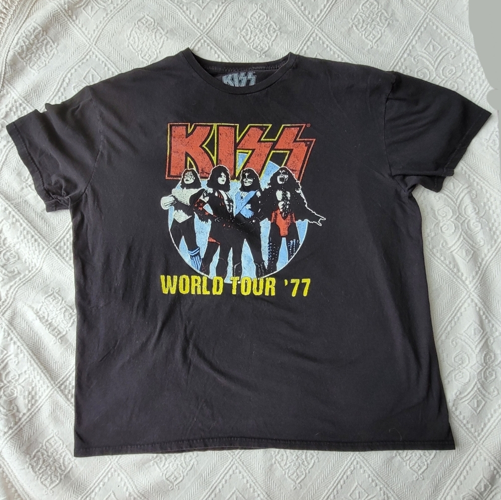 KISS WORLD TOUR '77 T-SHIRT Classic Band Tee Graphic Cotton Crewneck Unisex XL